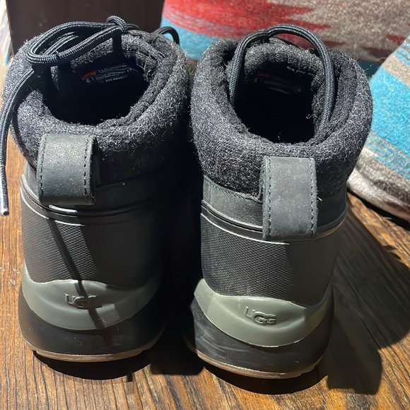 Ugg Olivert waterproof boots mens size 7 - Picture 3 of 7